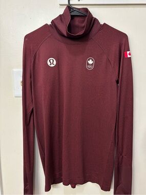 Lululemon Team Canada Swiftly sz 10